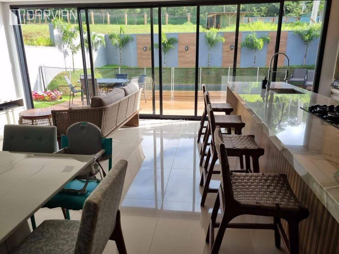 Casa de Condomínio à venda com 3 quartos, 305m² - Foto 9