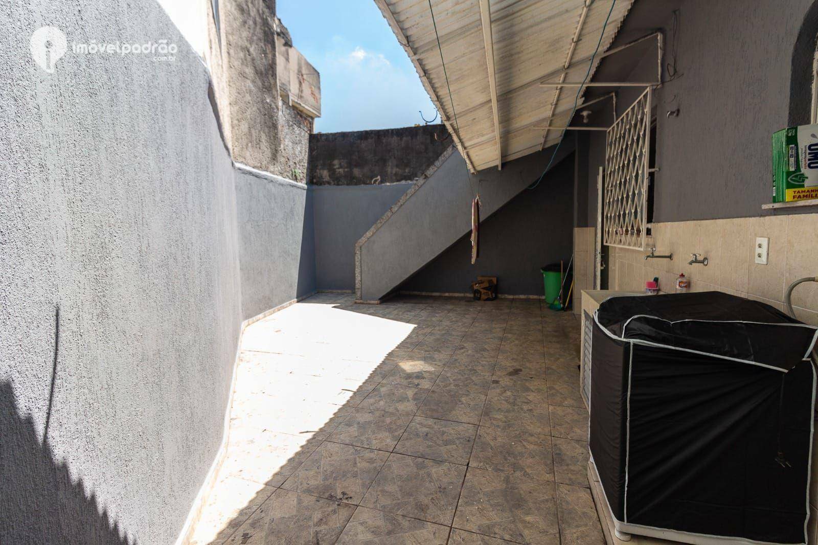 Casa à venda com 4 quartos, 320m² - Foto 33