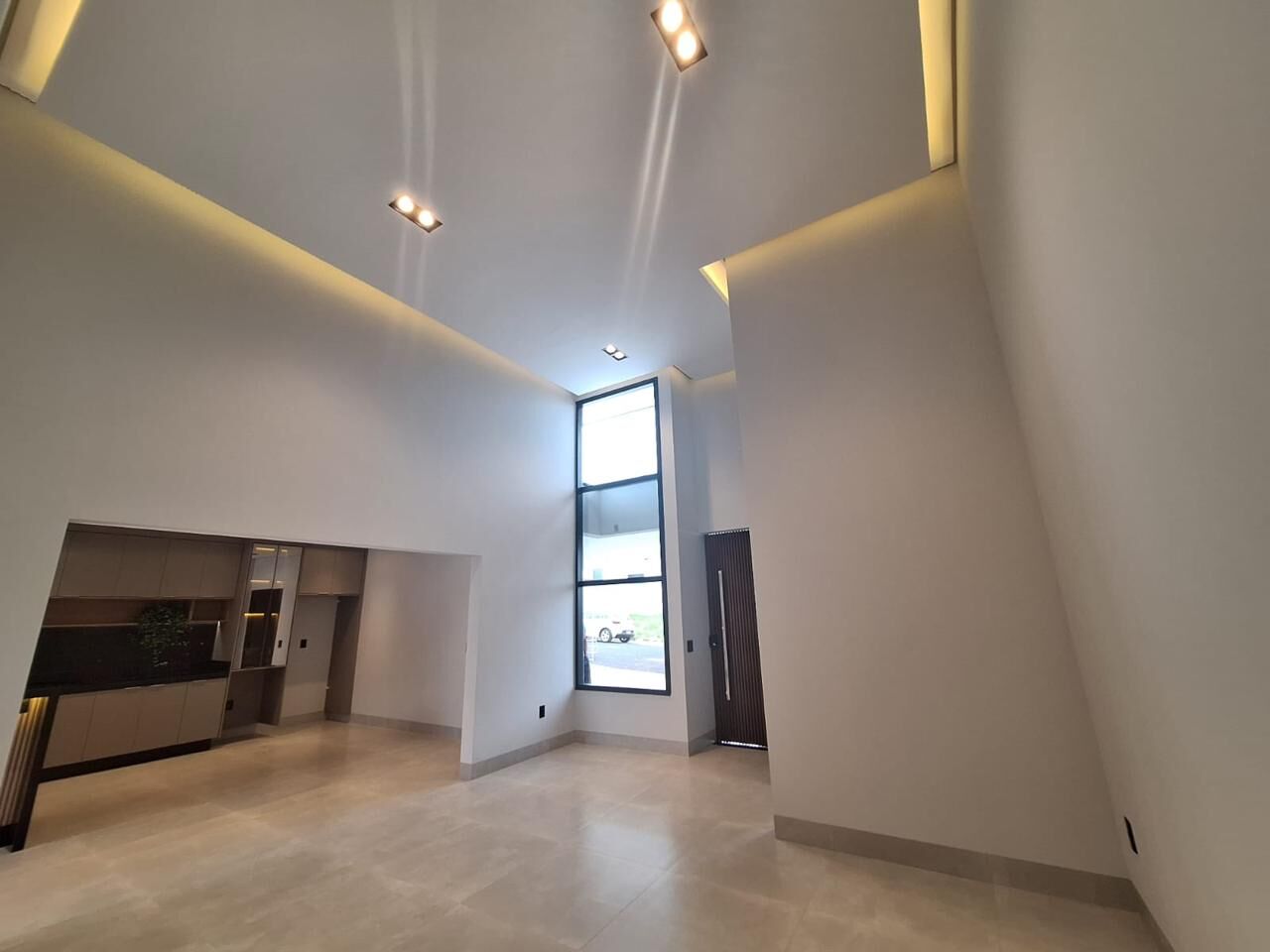 Casa à venda com 3 quartos, 186m² - Foto 1