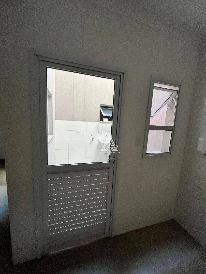 Apartamento à venda com 2 quartos, 42m² - Foto 17