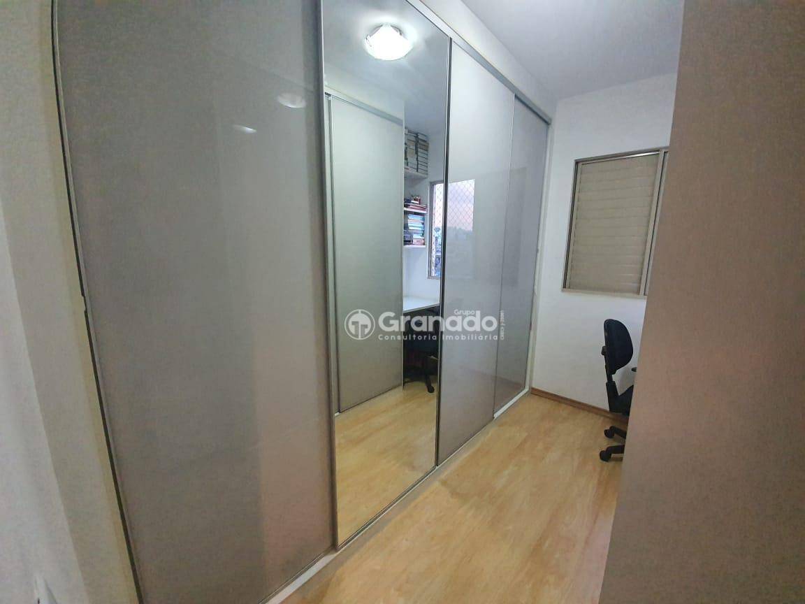 Apartamento à venda com 3 quartos, 65m² - Foto 25