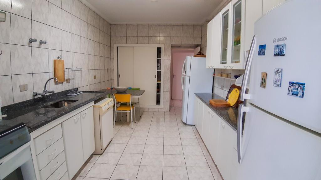 Apartamento à venda com 3 quartos, 200m² - Foto 20