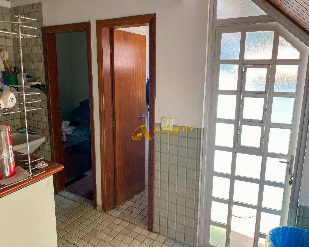 Casa de Condomínio à venda com 3 quartos, 330m² - Foto 5