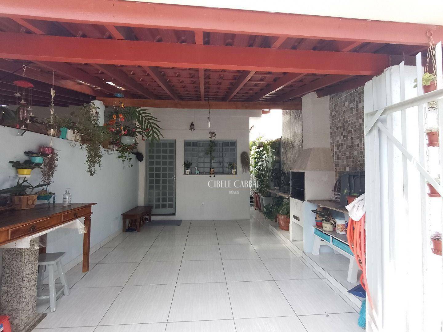 Casa à venda com 2 quartos, 99m² - Foto 3