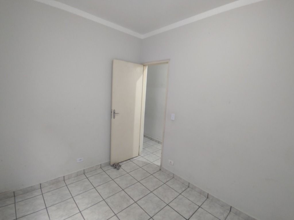 Casa à venda com 2 quartos, 210m² - Foto 9