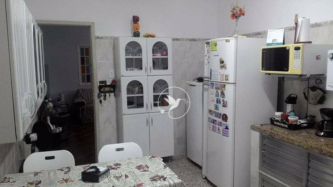 Casa à venda com 4 quartos, 200m² - Foto 19