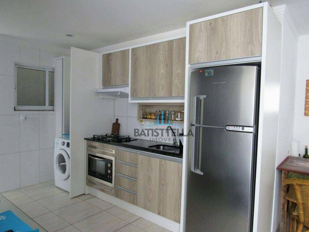 Apartamento à venda com 2 quartos, 82m² - Foto 3