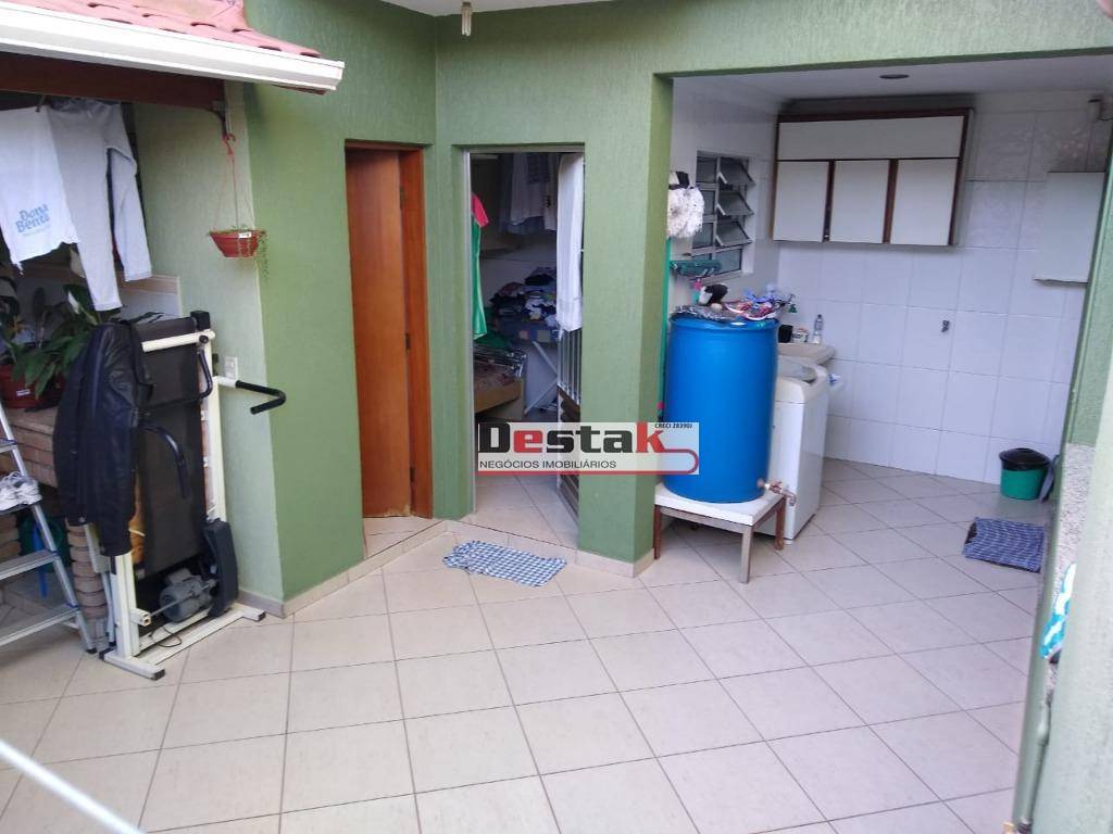 Sobrado à venda com 3 quartos, 210m² - Foto 20