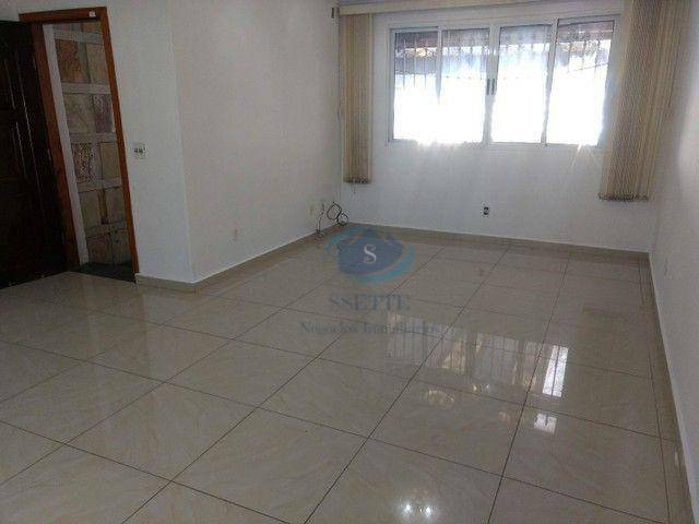 Sobrado para alugar com 4 quartos, 200m² - Foto 1