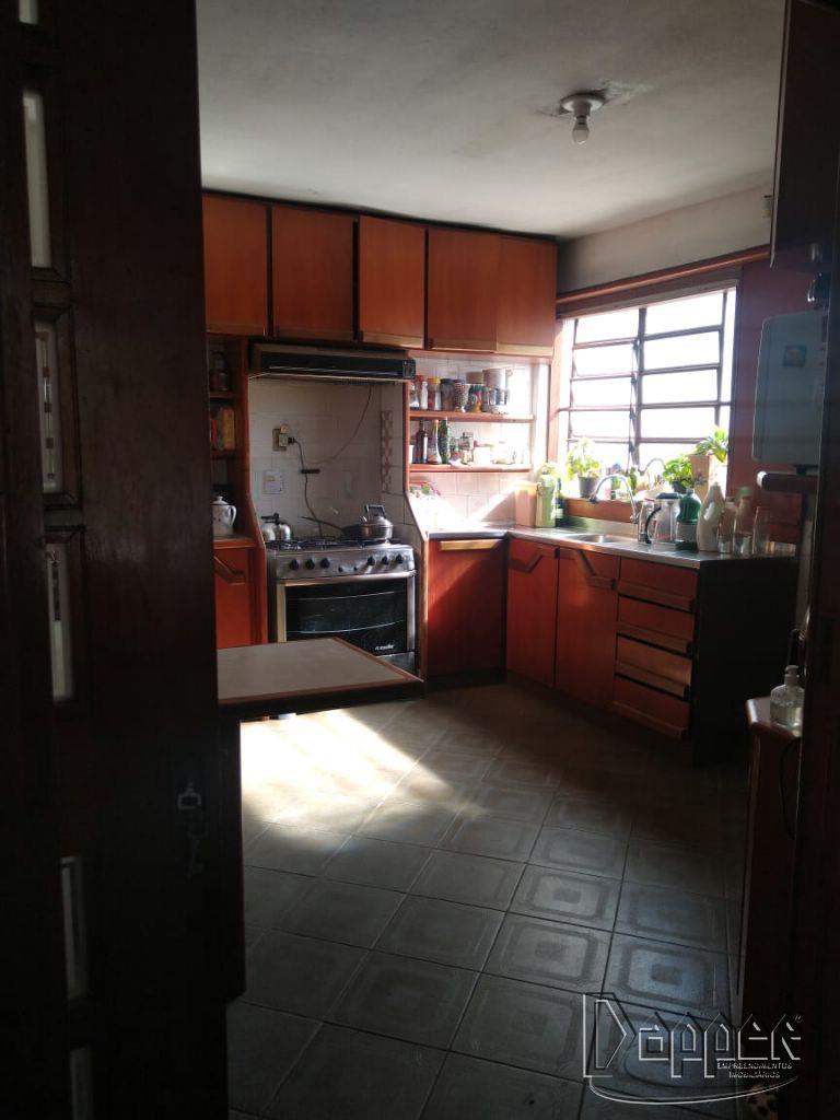 Casa à venda com 3 quartos, 230m² - Foto 6