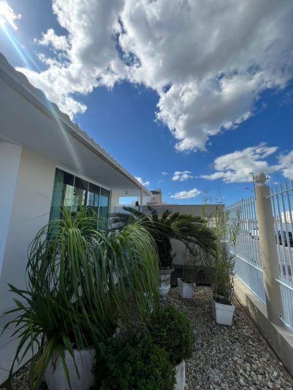 Casa para alugar com 3 quartos, 135m² - Foto 23
