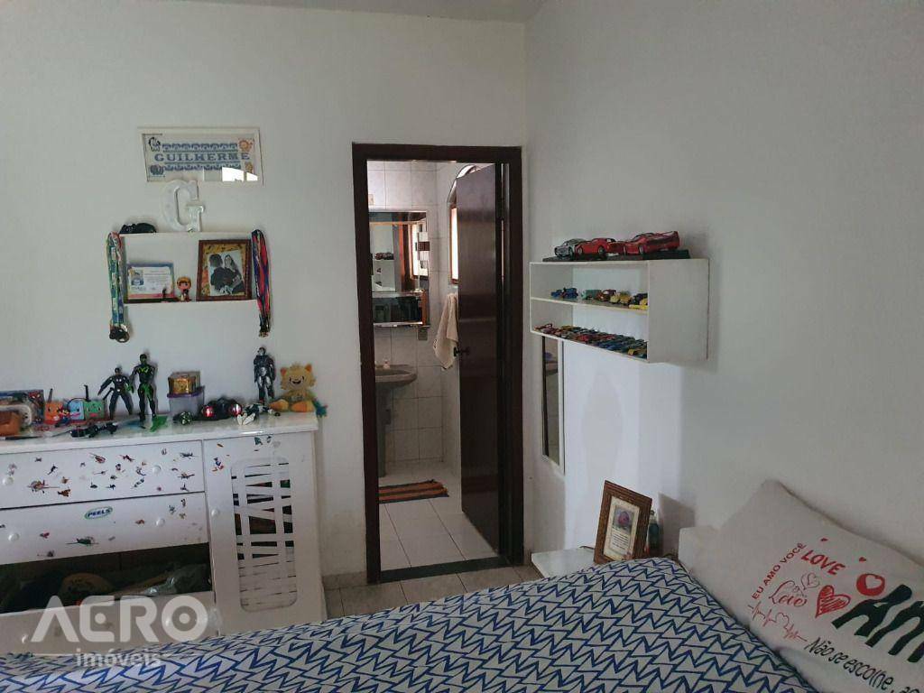 Chácara à venda com 4 quartos, 590m² - Foto 19