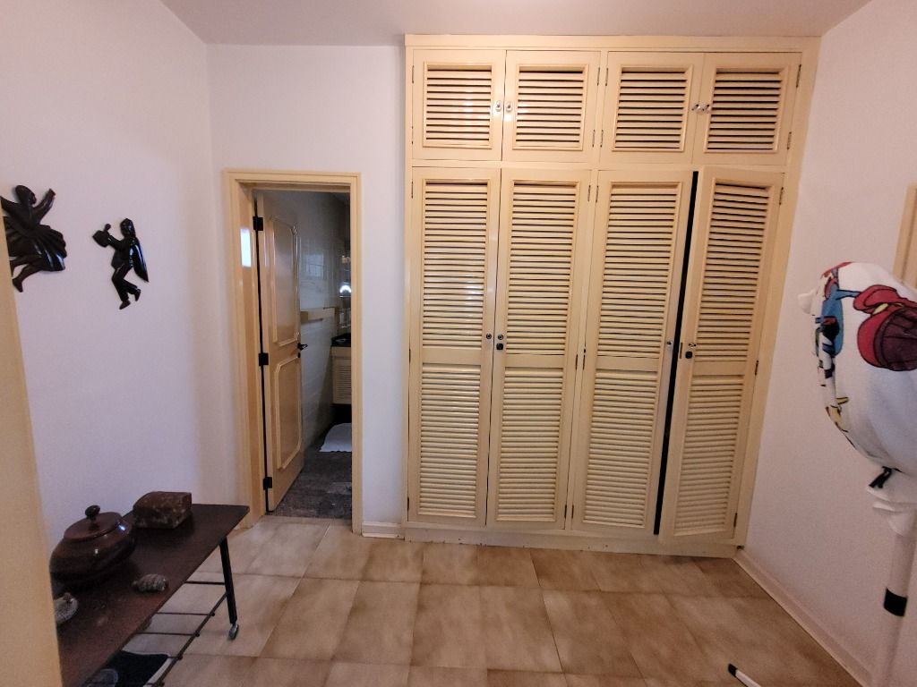 Apartamento à venda com 4 quartos, 216m² - Foto 13