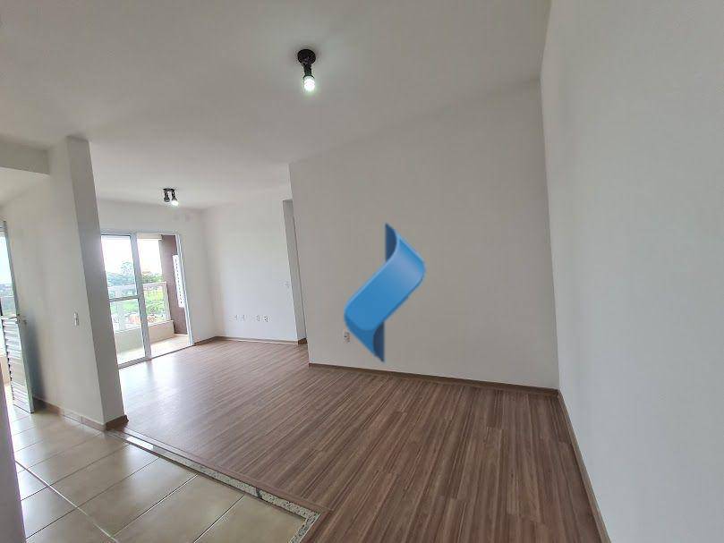 Apartamento para alugar com 3 quartos, 66m² - Foto 2