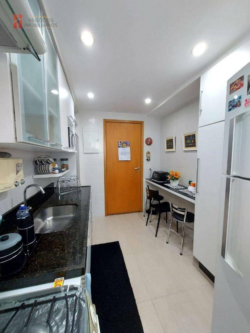 Apartamento à venda com 2 quartos, 75m² - Foto 15