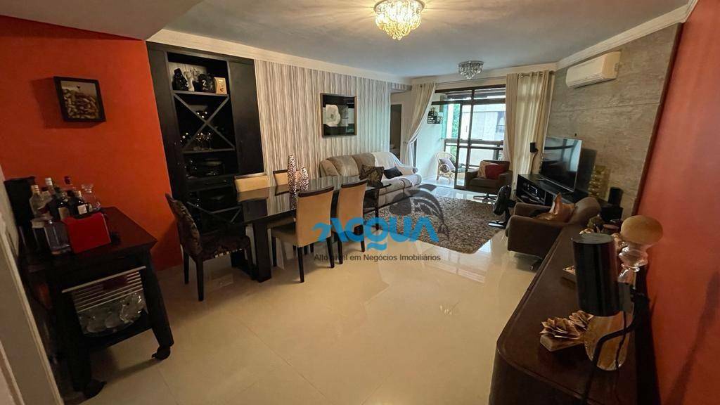 Apartamento à venda com 4 quartos, 160m² - Foto 2