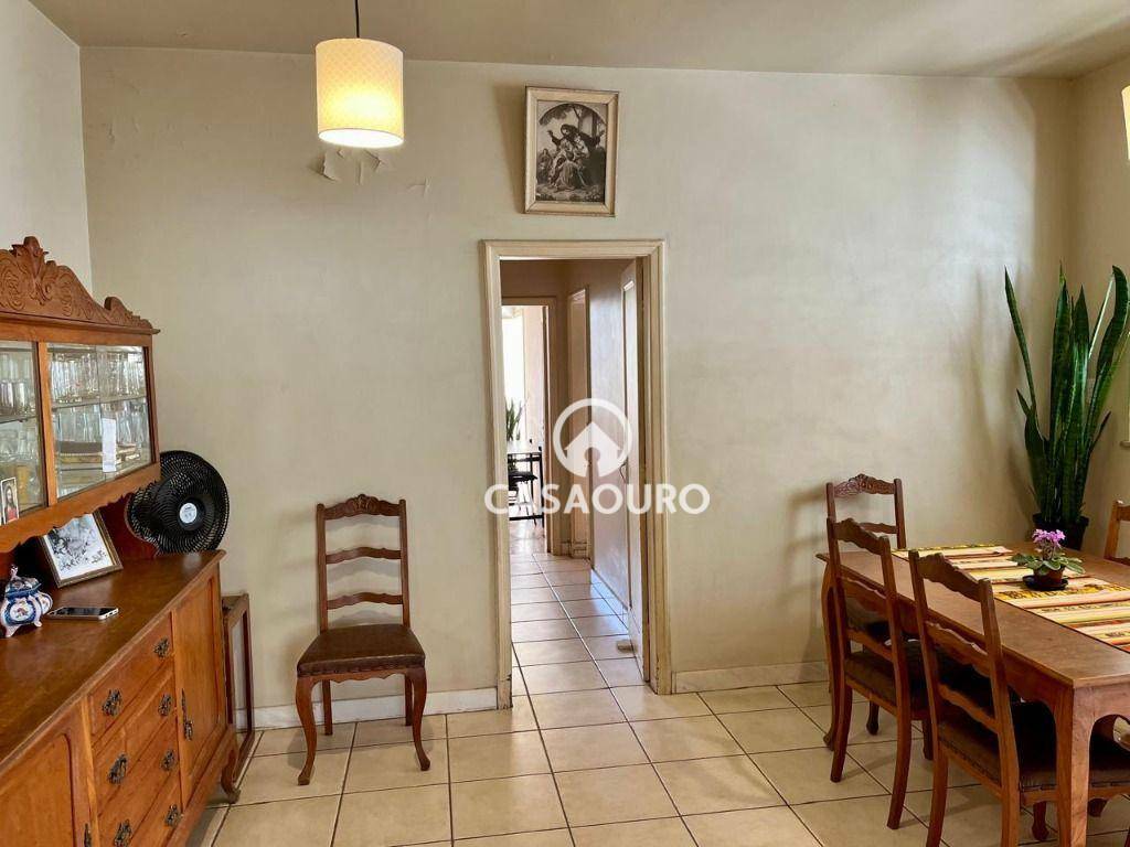 Casa à venda com 6 quartos, 150m² - Foto 30