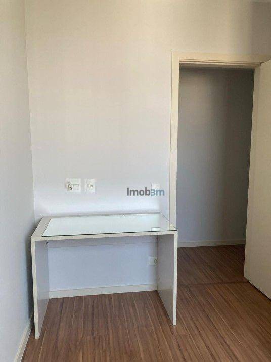 Apartamento para alugar com 3 quartos, 72m² - Foto 9