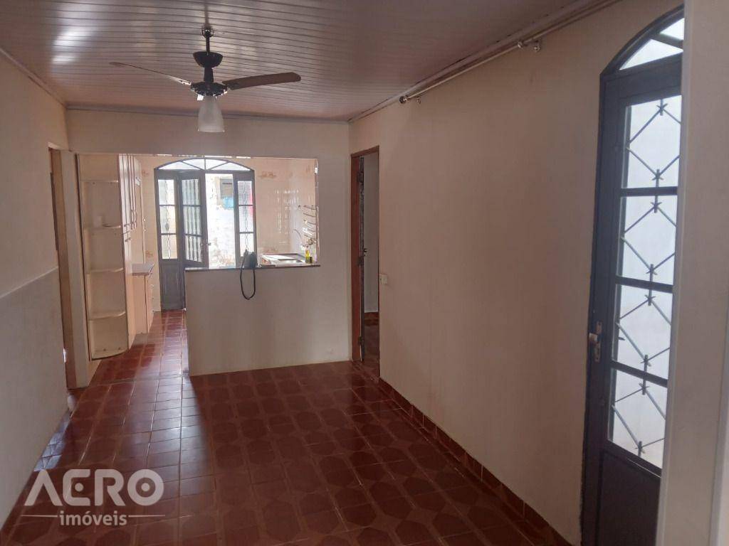 Casa à venda com 3 quartos, 163m² - Foto 3