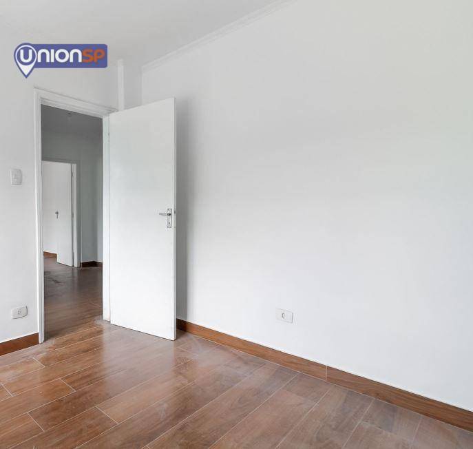 Apartamento à venda com 2 quartos, 40m² - Foto 11