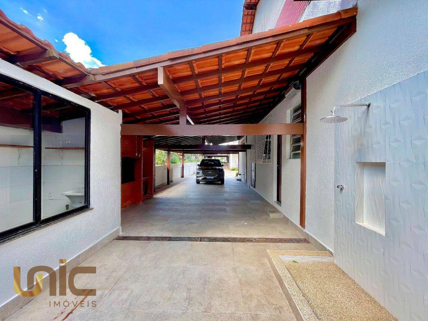 Casa de Condomínio à venda com 4 quartos, 197m² - Foto 4