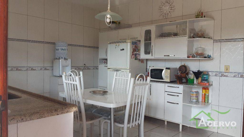 Casa de Condomínio à venda com 4 quartos, 278m² - Foto 24