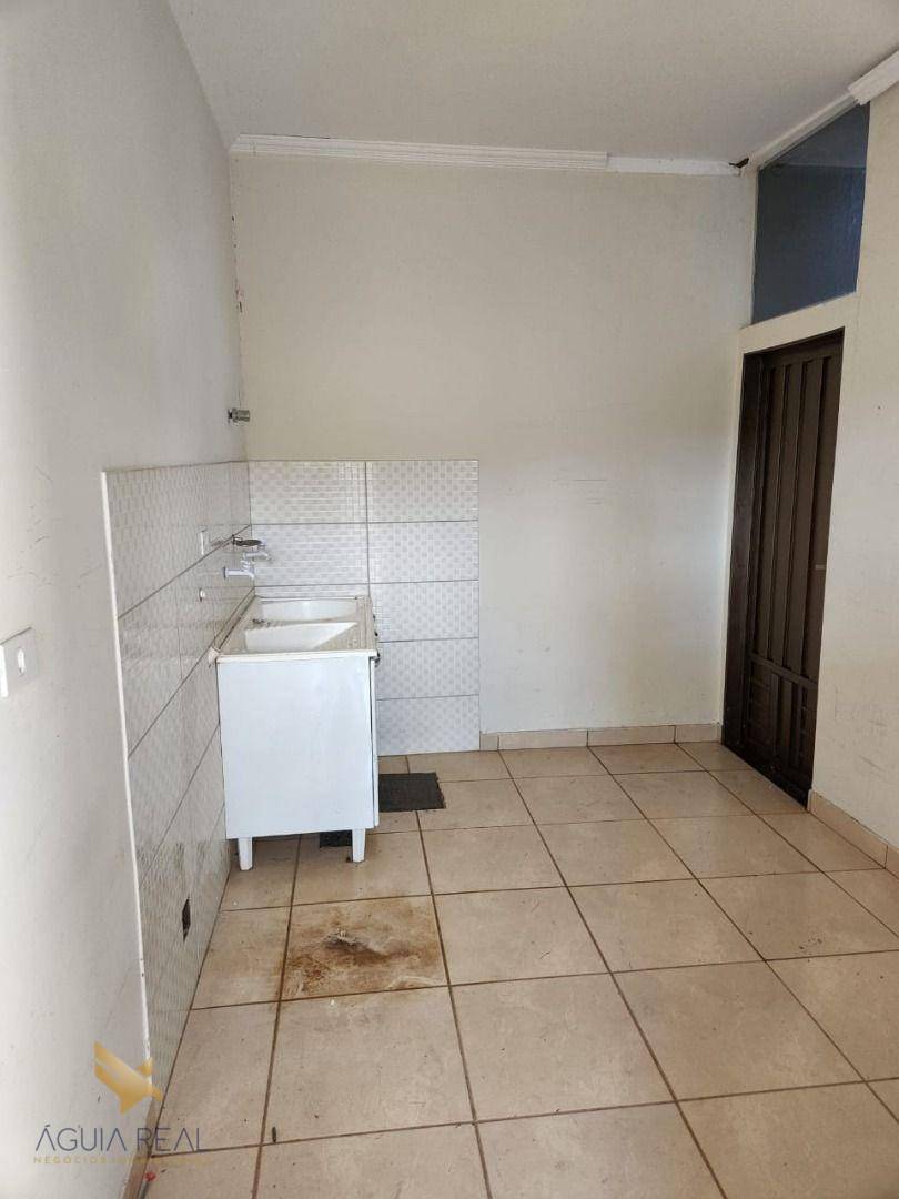 Casa à venda com 3 quartos, 250m² - Foto 15