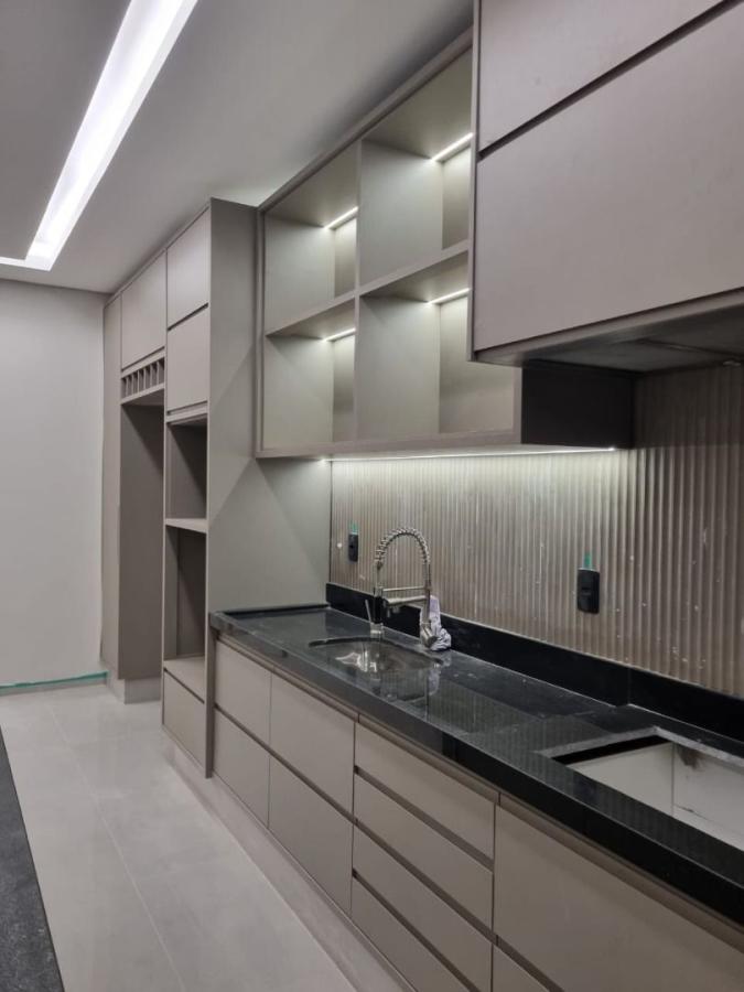 Casa à venda com 3 quartos, 212m² - Foto 7