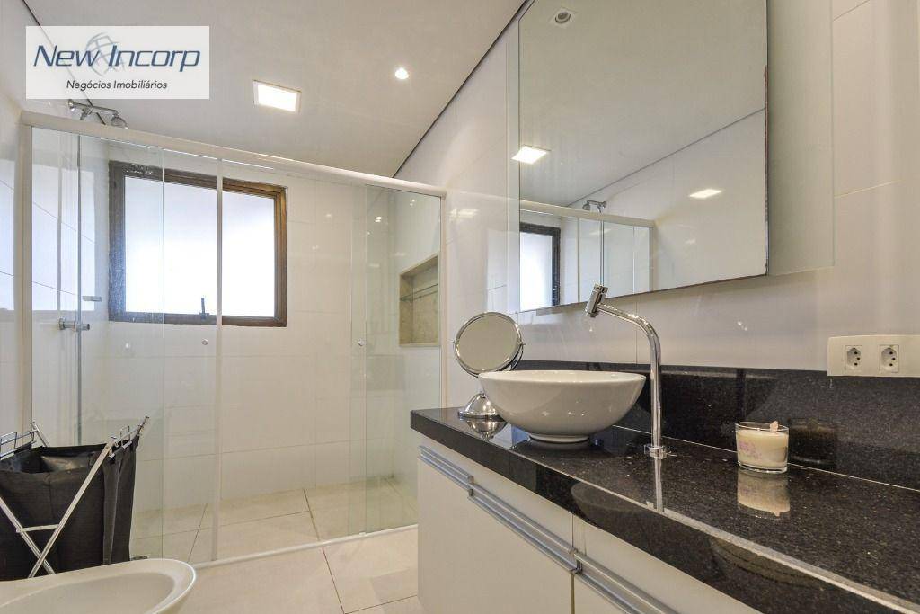 Apartamento à venda com 4 quartos, 230m² - Foto 28