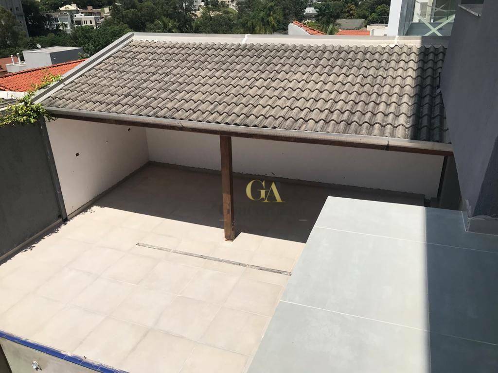 Casa de Condomínio à venda com 3 quartos, 302m² - Foto 4