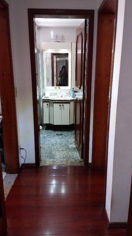 Apartamento à venda com 3 quartos, 200m² - Foto 6