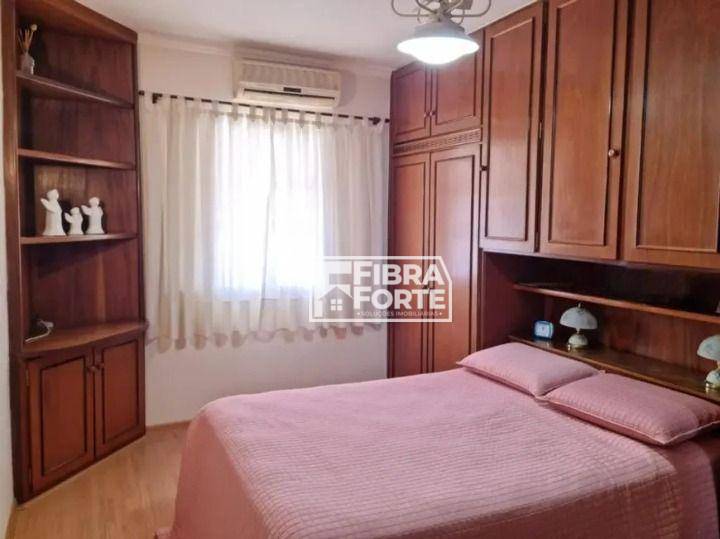 Casa à venda com 4 quartos, 249m² - Foto 14