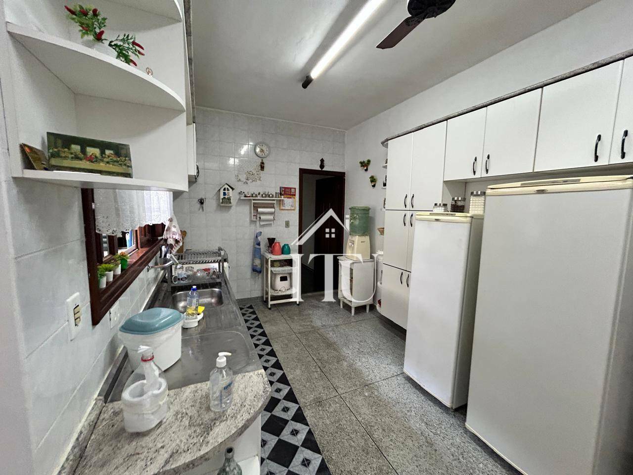 Casa à venda com 3 quartos, 157m² - Foto 5