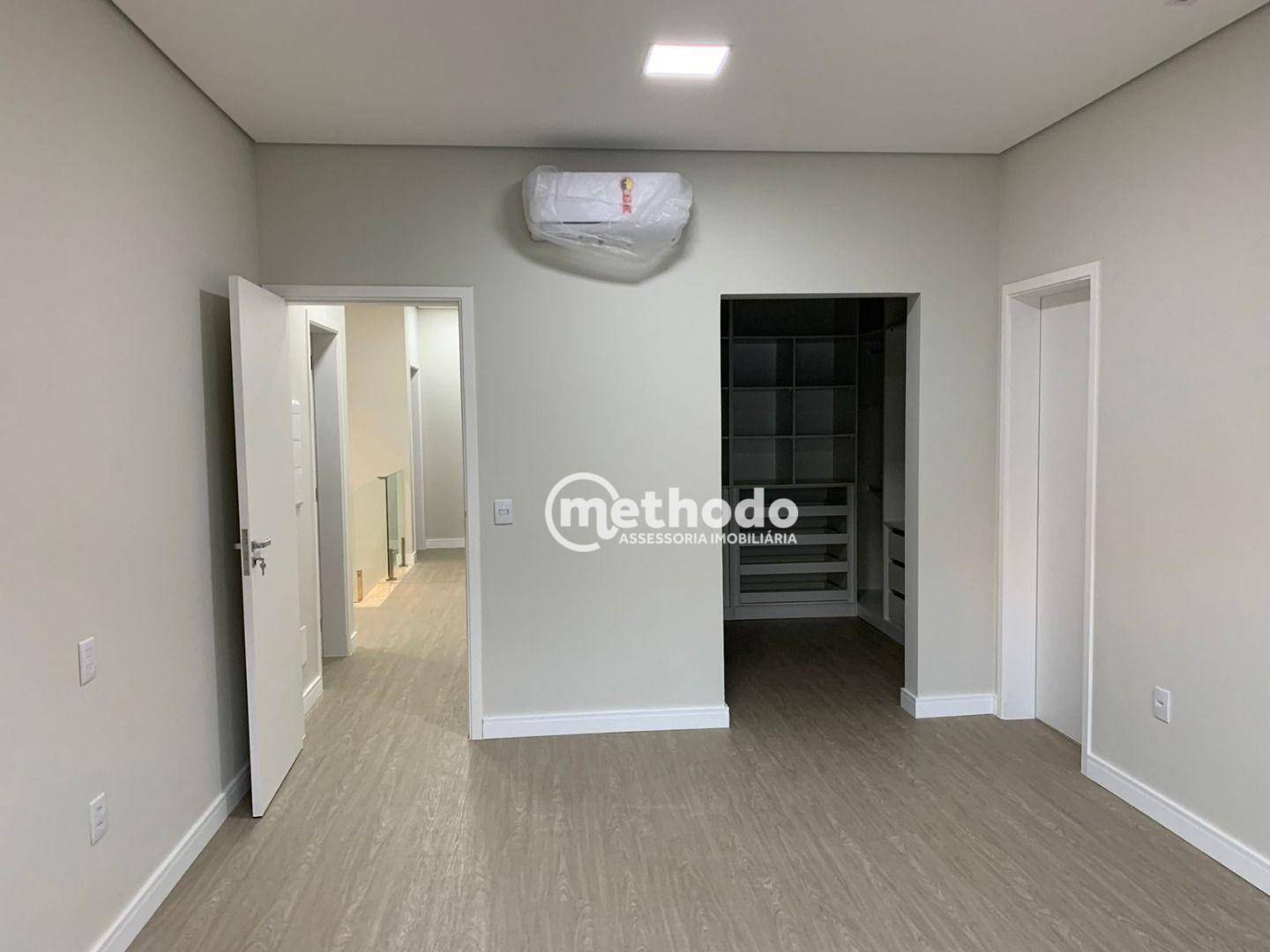 Casa de Condomínio à venda com 4 quartos, 336m² - Foto 19