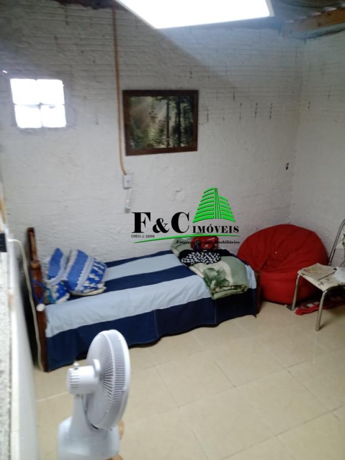 Casa à venda com 2 quartos, 140m² - Foto 8