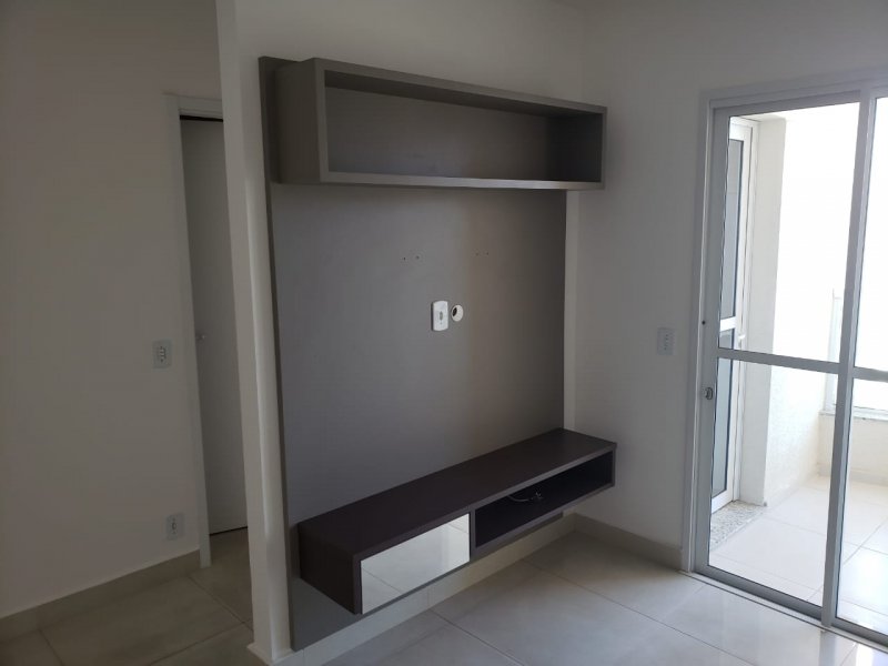 Apartamento para alugar com 2 quartos, 69m² - Foto 2