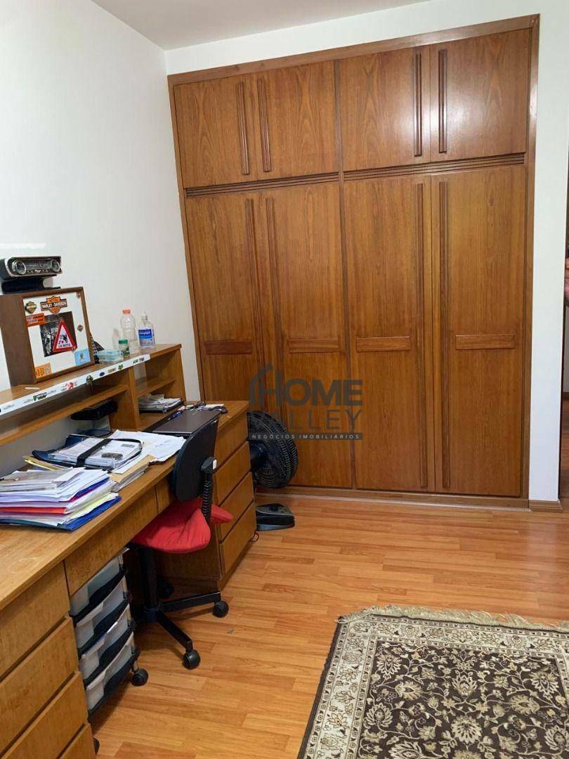 Apartamento à venda com 4 quartos, 200m² - Foto 7