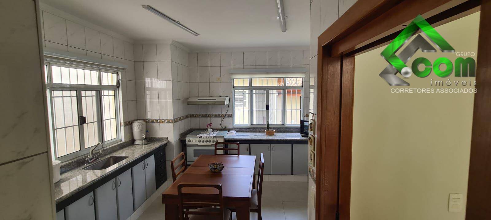 Casa à venda com 3 quartos, 385m² - Foto 24