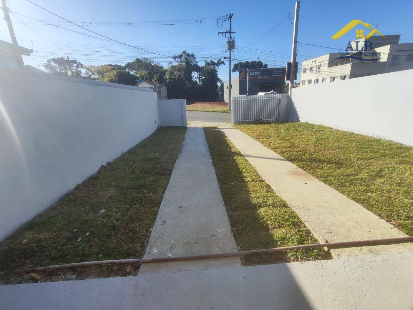 Casa à venda com 3 quartos, 50m² - Foto 2