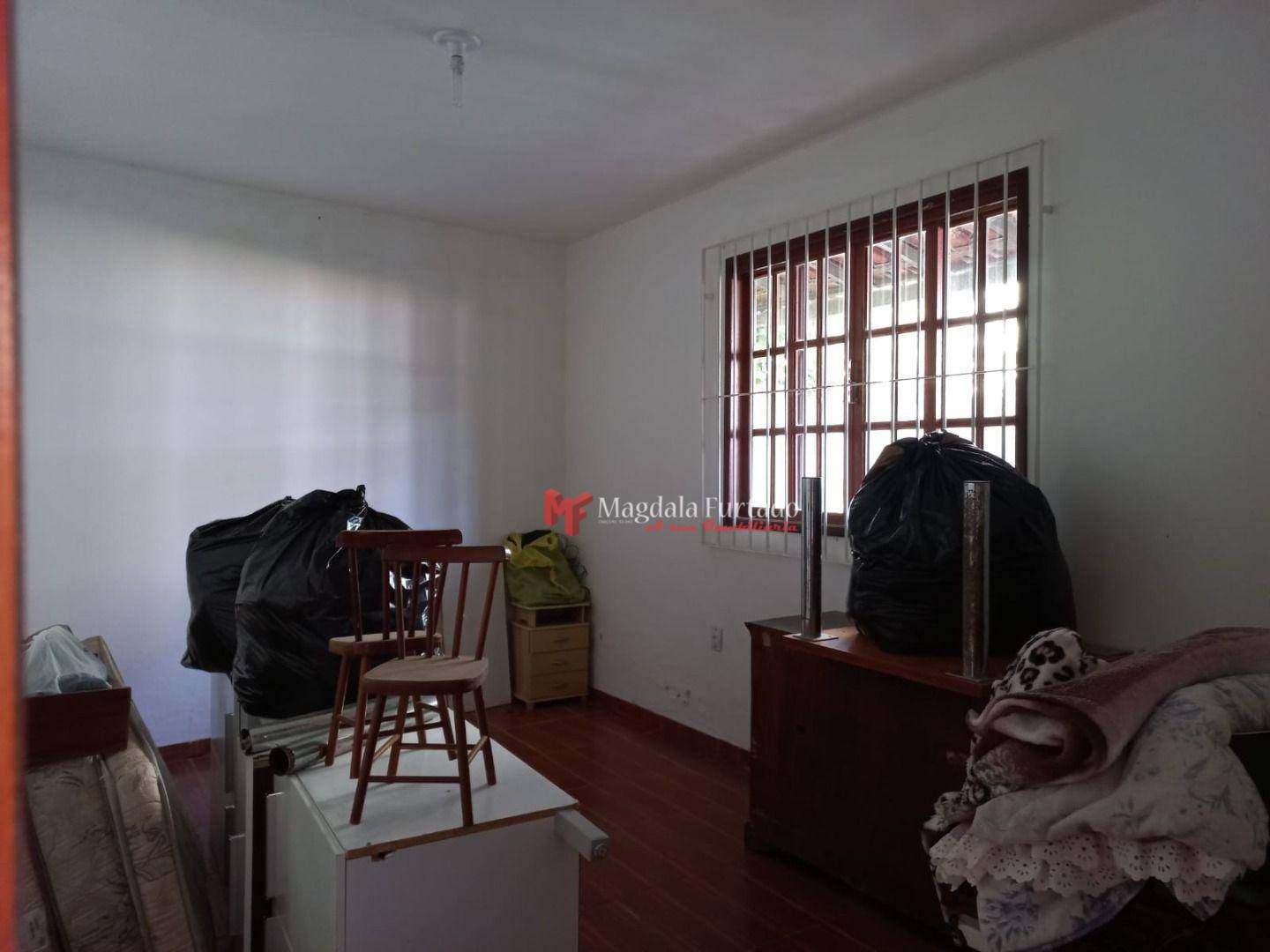 Casa à venda com 4 quartos, 200m² - Foto 8