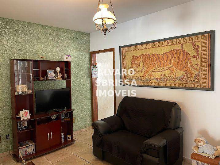 Casa à venda com 3 quartos, 116m² - Foto 2