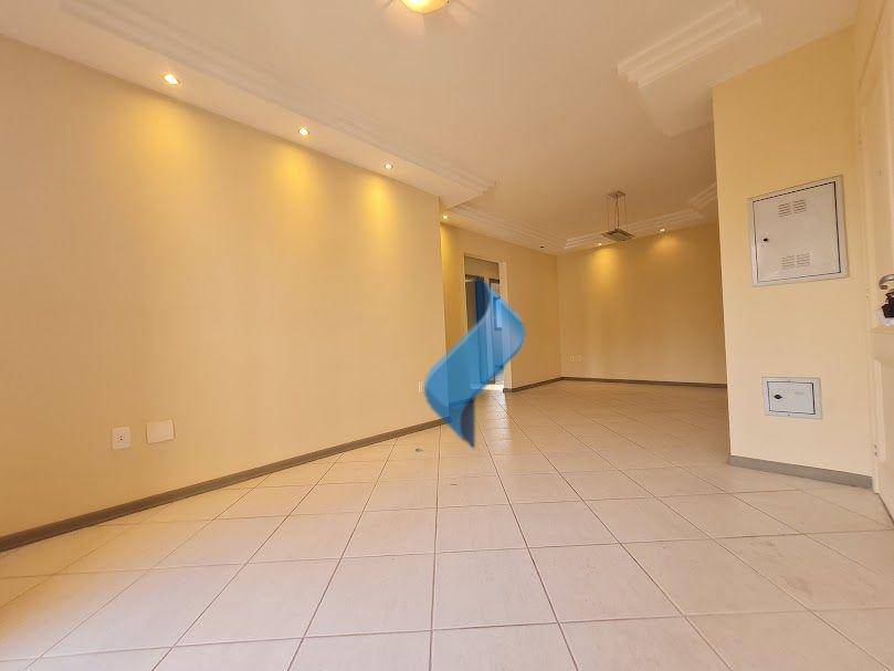 Apartamento para alugar com 3 quartos, 93m² - Foto 3