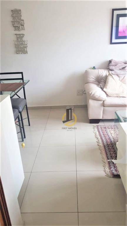 Apartamento à venda com 3 quartos, 65m² - Foto 4