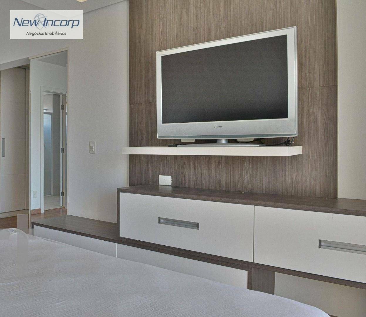 Apartamento à venda com 3 quartos, 237m² - Foto 32