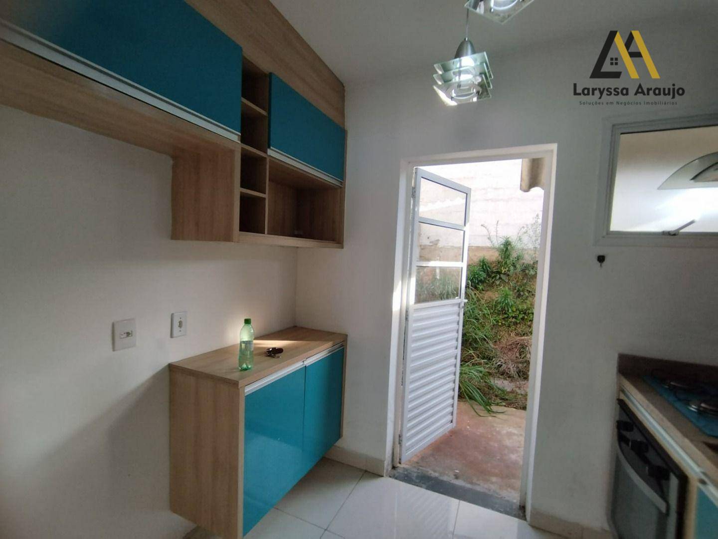 Casa à venda e aluguel com 2 quartos, 50m² - Foto 12