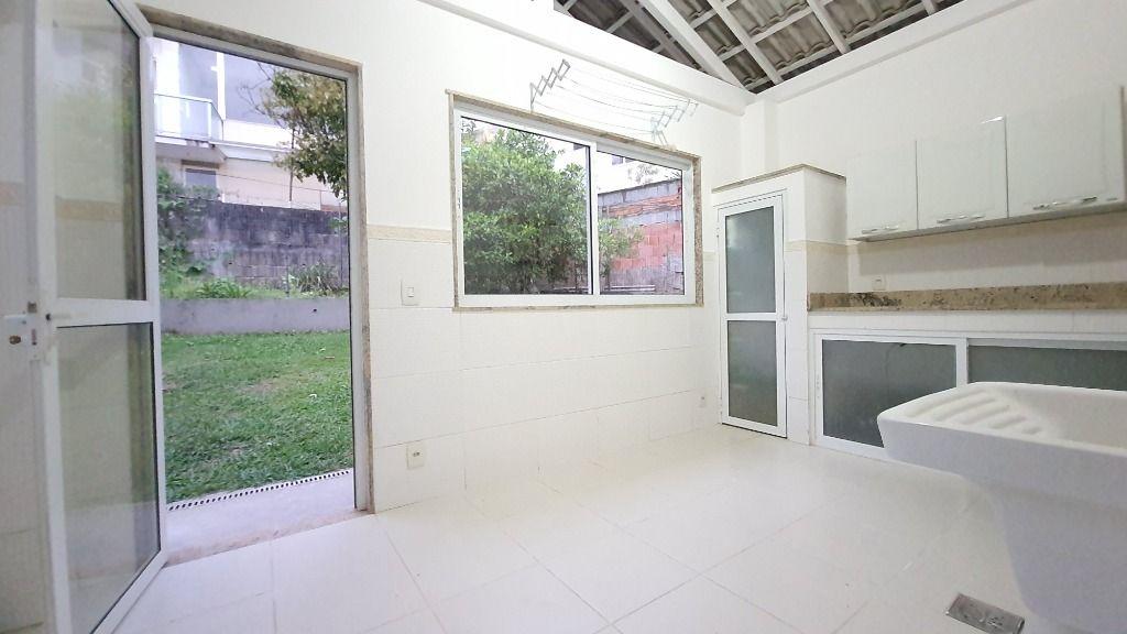 Casa à venda com 4 quartos, 231m² - Foto 27