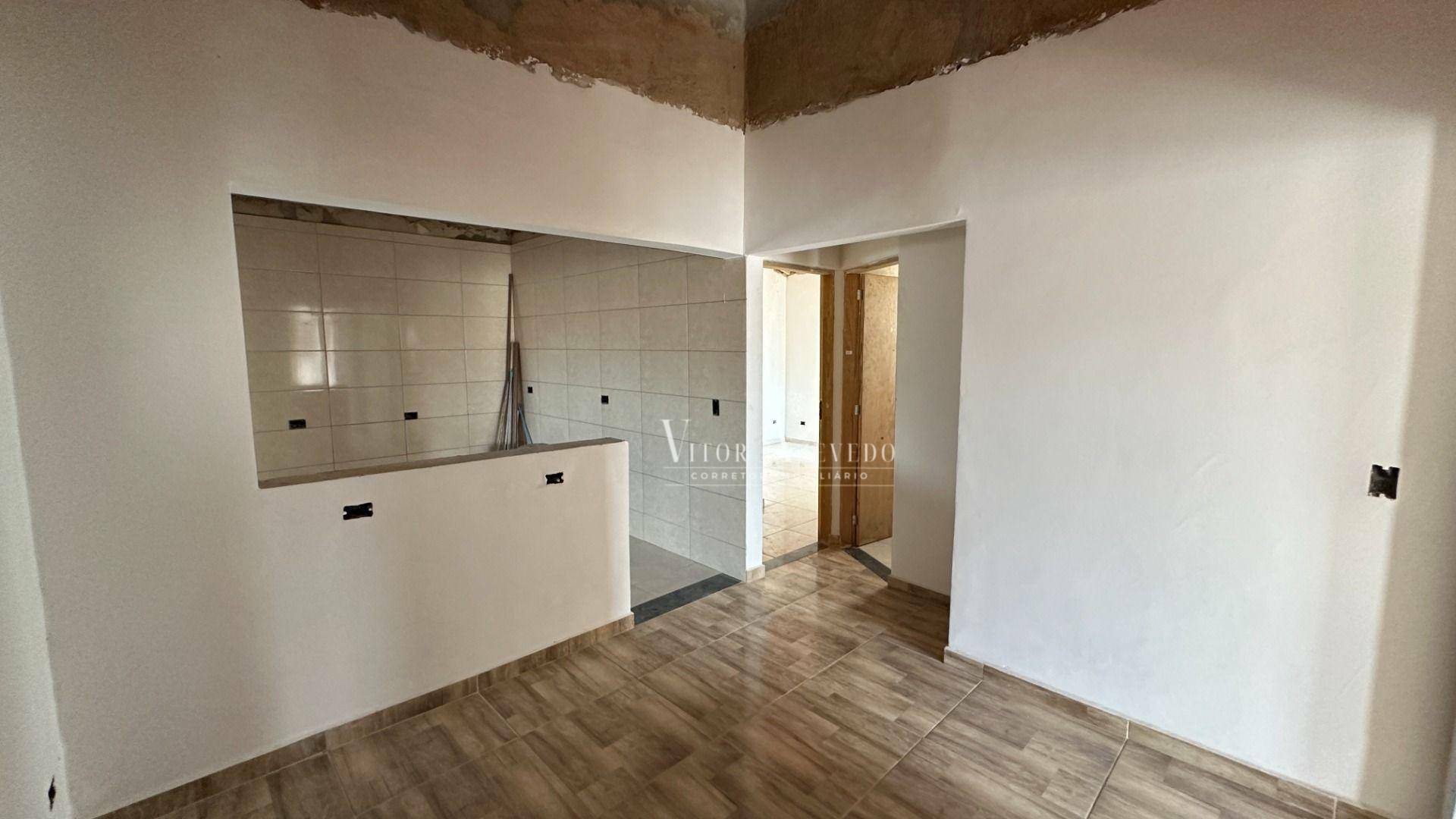 Casa à venda com 3 quartos, 180m² - Foto 1