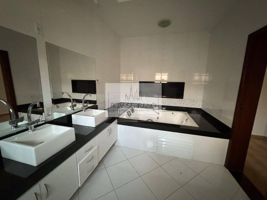 Casa de Condomínio para alugar com 5 quartos, 405m² - Foto 19