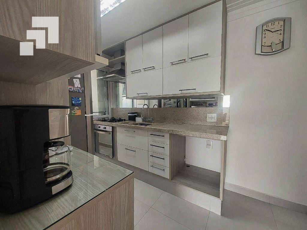 Apartamento à venda com 2 quartos, 78m² - Foto 14