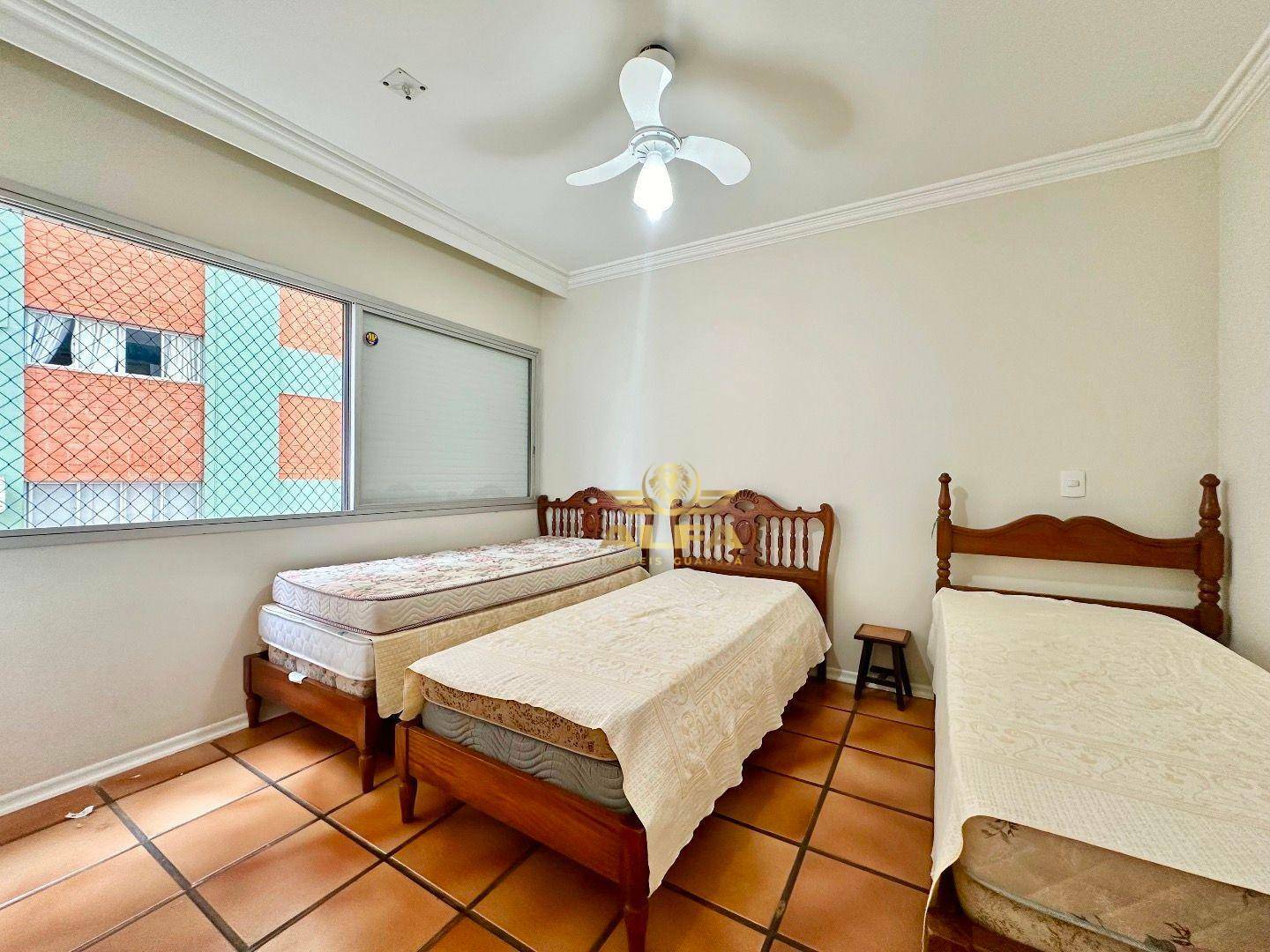 Apartamento à venda com 4 quartos, 200m² - Foto 14